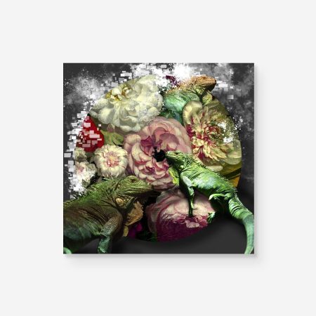Green lizards with flowers